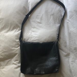 Kenneth Cole Black Leather Messenger Bag